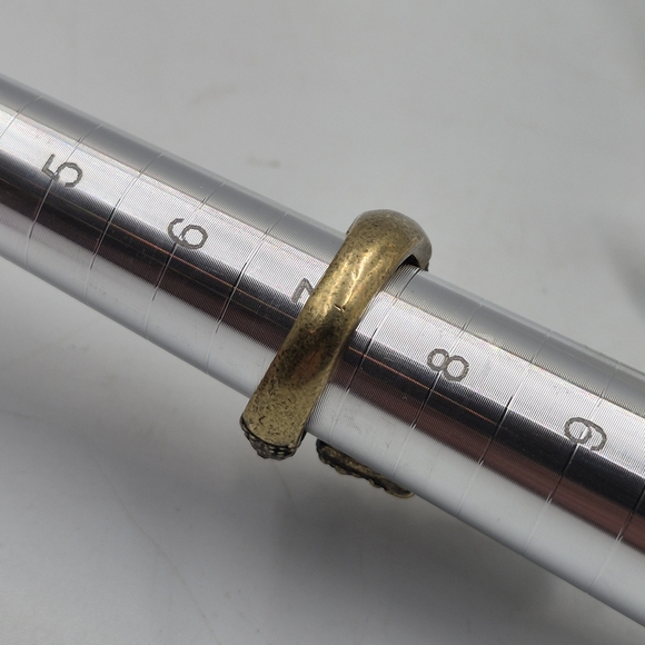 Green & Orange Alligator Rhinestone Ring - Picture 9 of 9